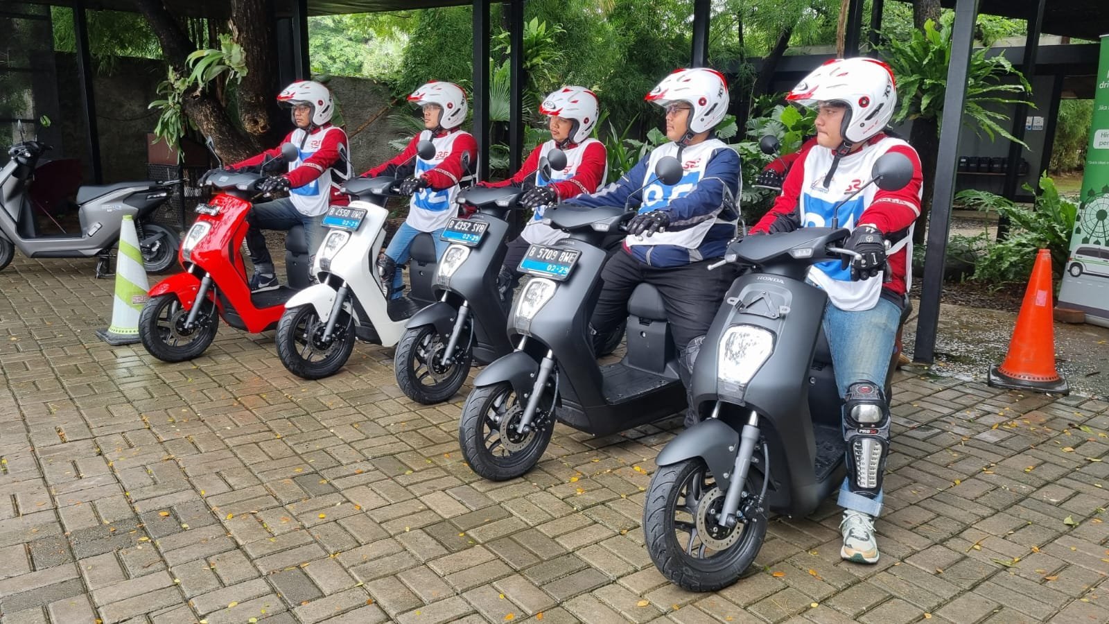 Sarung Tangan Motor Terbaik untuk Keselamatan Berkendara di Jakarta