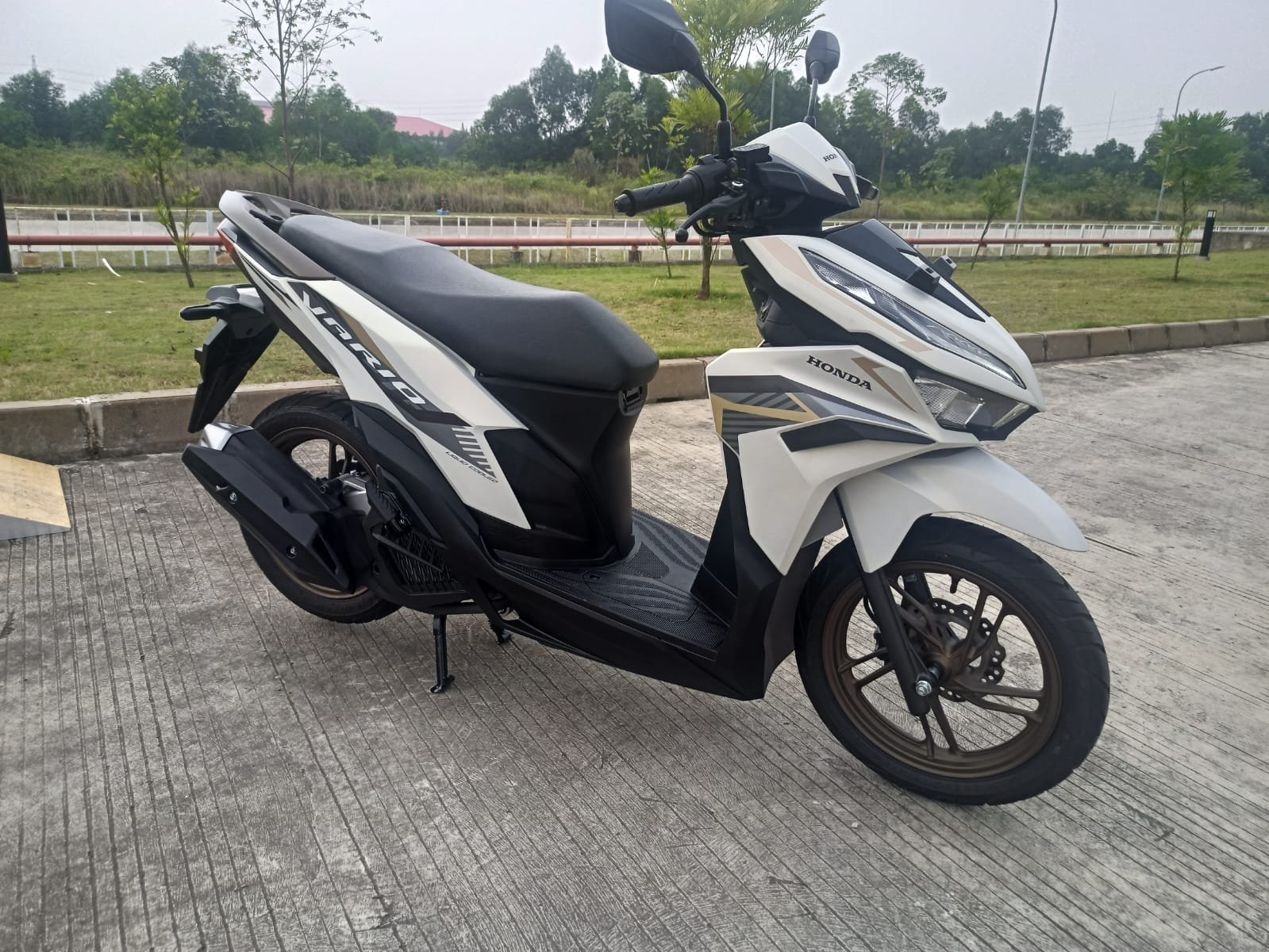 Ganti Ban Motor Sekarang! Pilih yang Tepat untuk Setiap Medan dan Gaya Berkendara