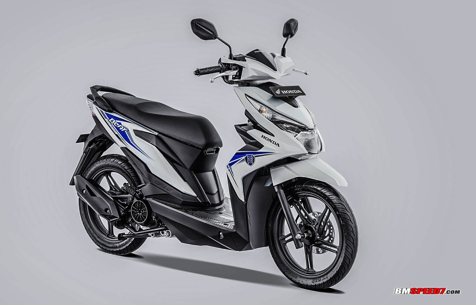 Makin Gagah di Jalanan Jakarta dengan Aksesoris Motor Pilihan Ini!