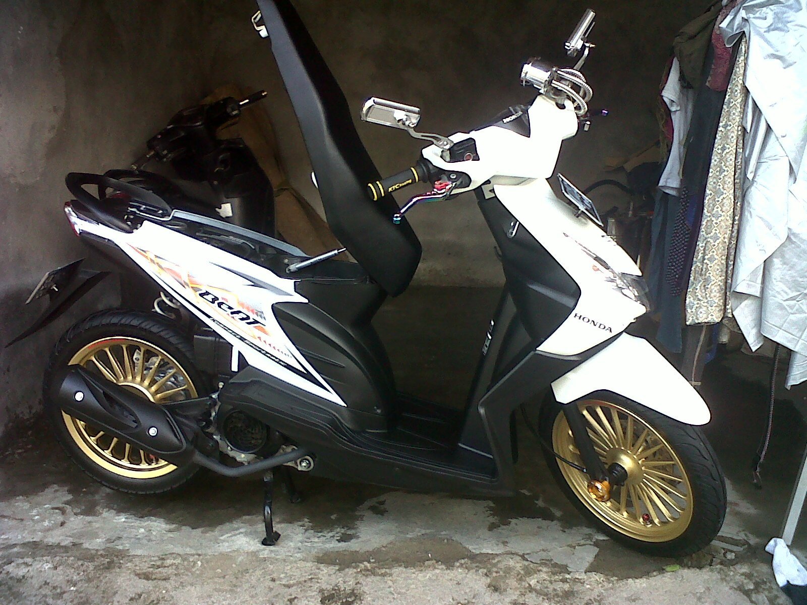 Upgrade Performa:  Pilihan Aksesoris Motor di Jakarta