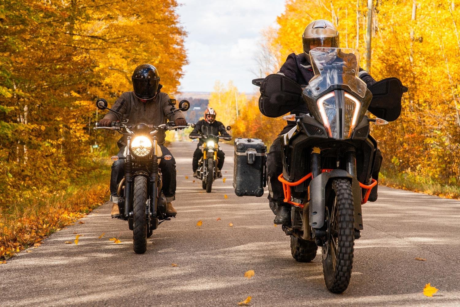 5 Aksesoris Motor Wajib Punya di 2024: Tingkatkan Gaya & Fungsionalitas!